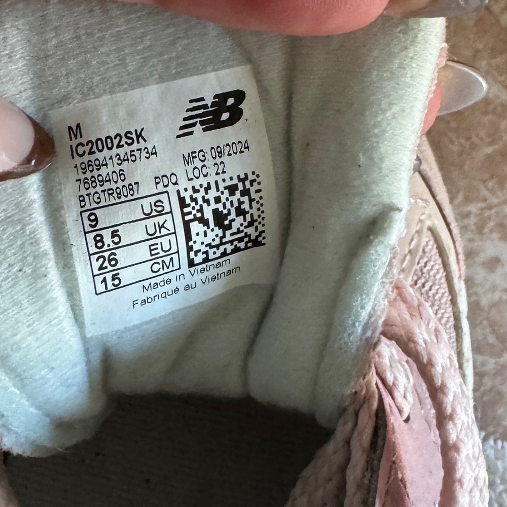 New Balance 9060 pink 9c - Picture 6 of 6